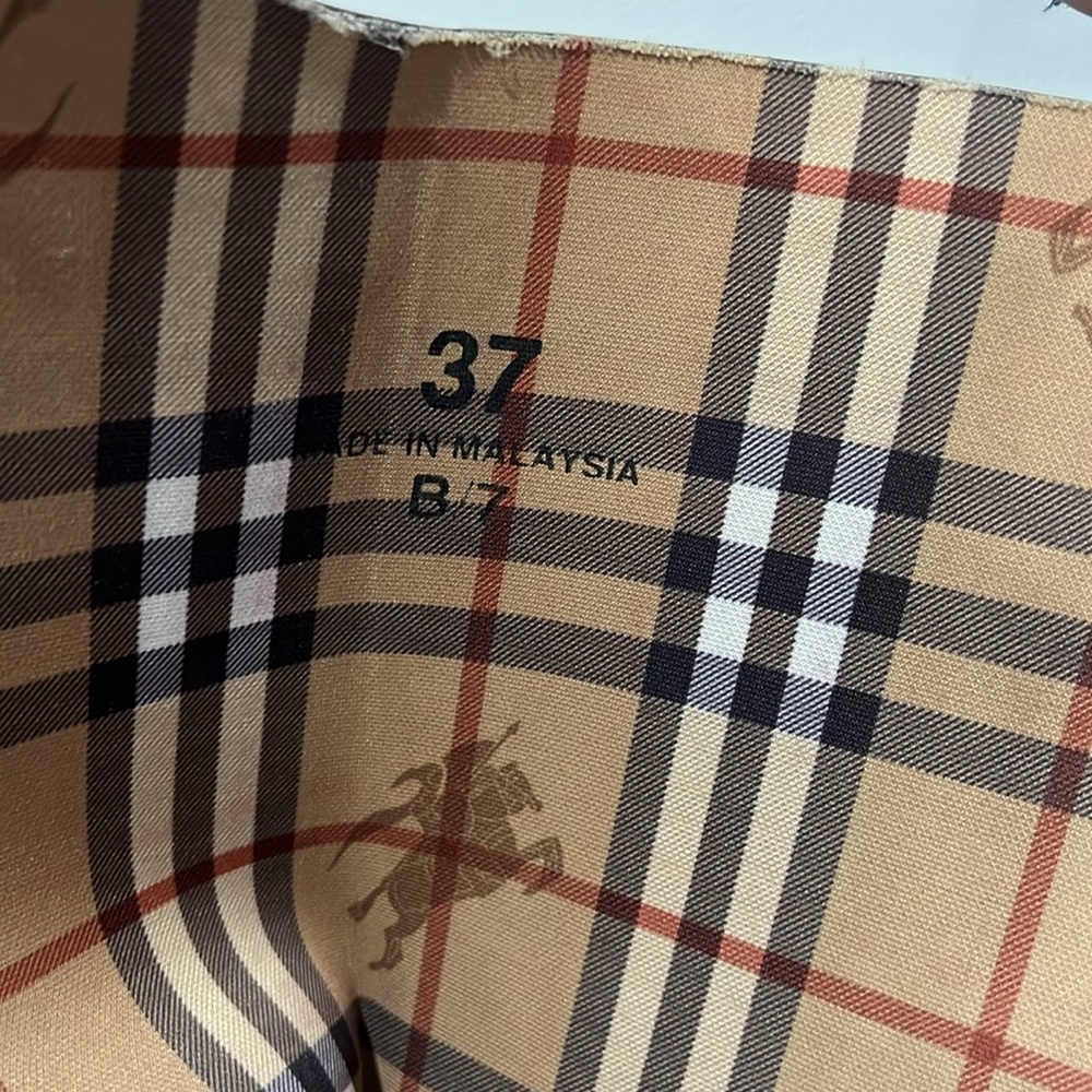 Burberry woman’s Brown Riding Boots size 7 - Picture 13 of 16
